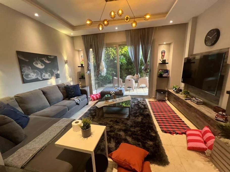 Luxury 1br With Garden Appartement Caïro